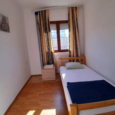 Airport Nikki Apartment Belgrade